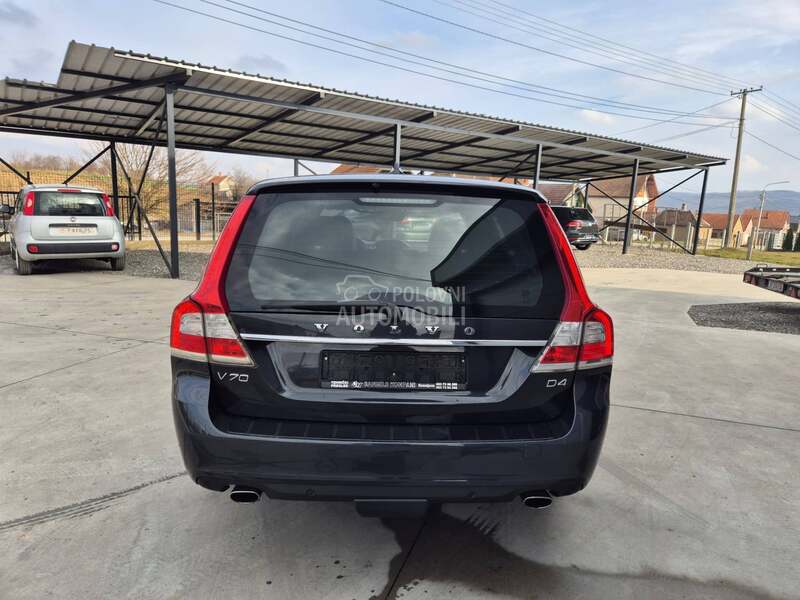 Volvo V70 