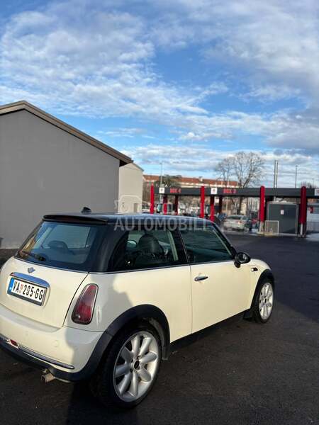 MINI Cooper 1.6