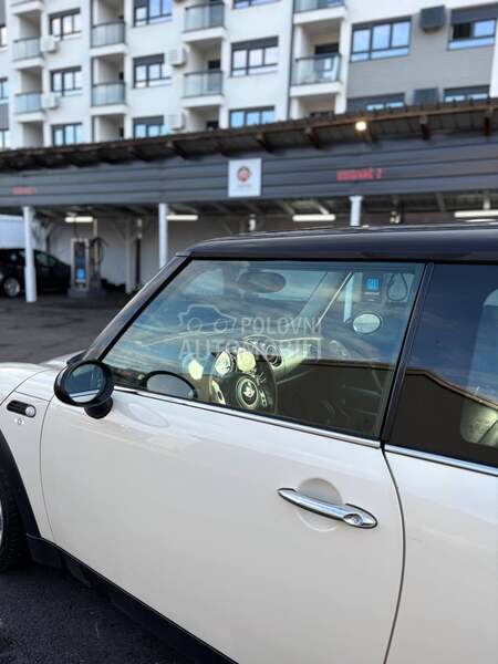 MINI Cooper 1.6