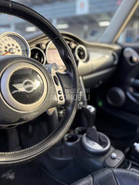 MINI Cooper 1.6