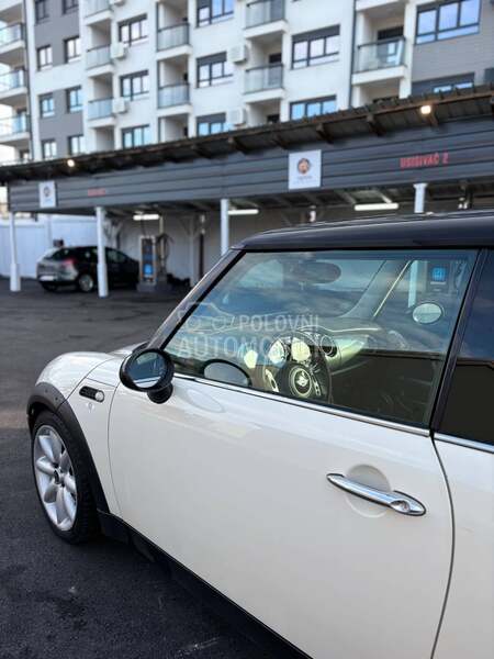 MINI Cooper 1.6