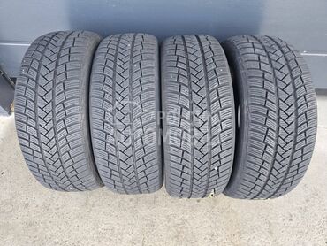 Vredestein 215/55 R17 Zimska