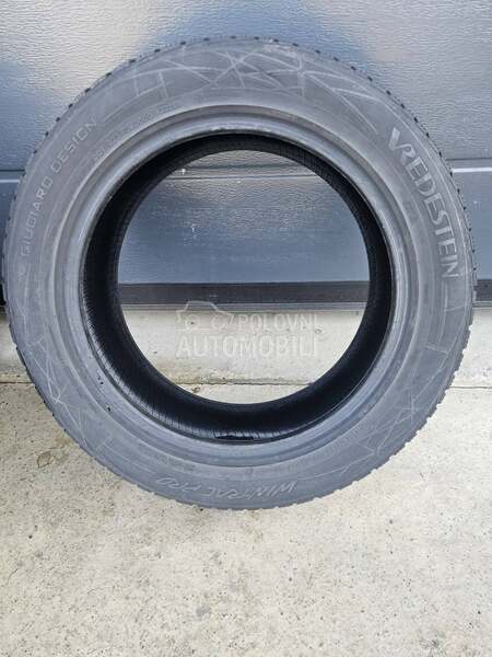 Vredestein 215/55 R17 Zimska