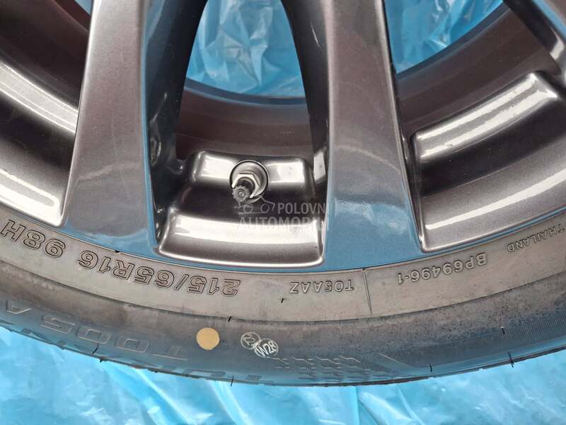 Bridgestone 215/65 R16 Letnja