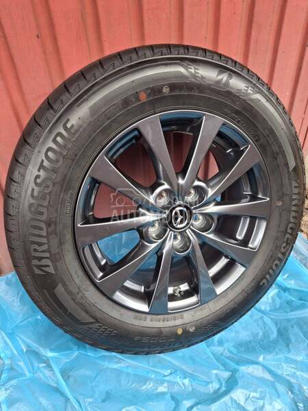 Bridgestone 215/65 R16 Letnja