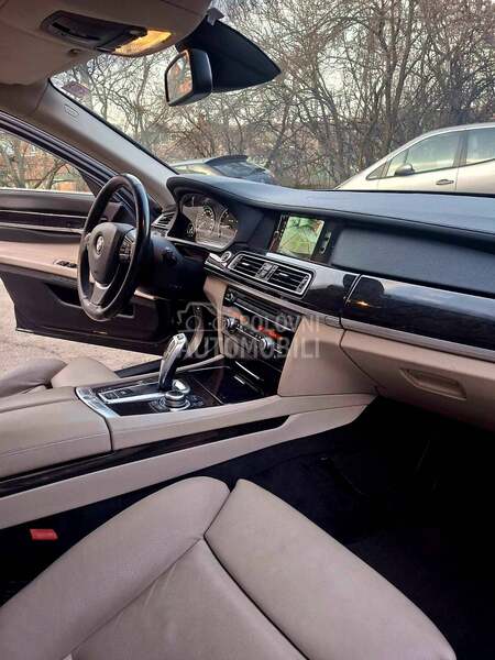 BMW 730 