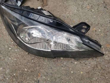 Far desni za Peugeot 2008