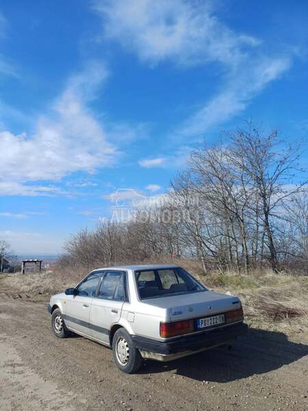 Mazda 323 
