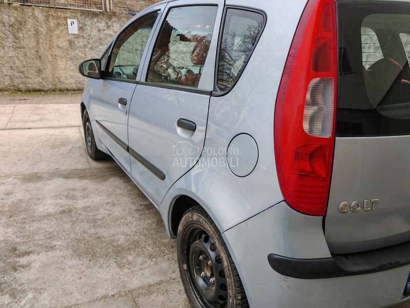 Mitsubishi Colt 
