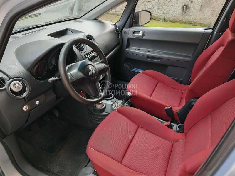 Mitsubishi Colt 