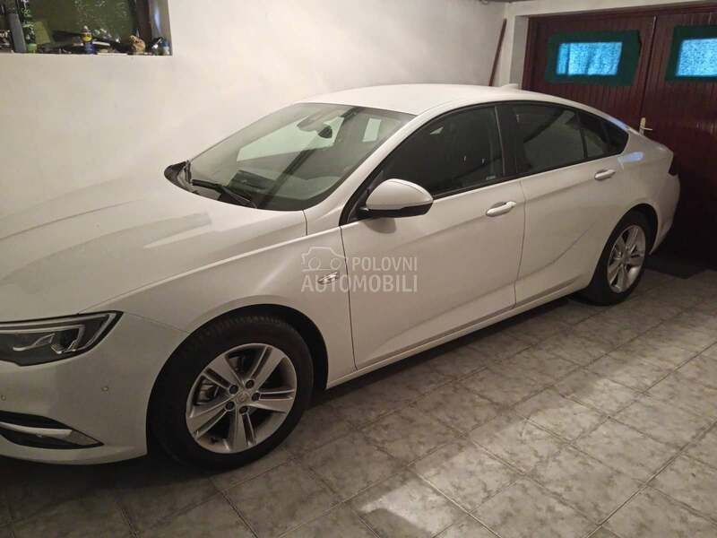Opel Insignia 1.6 CDTI
