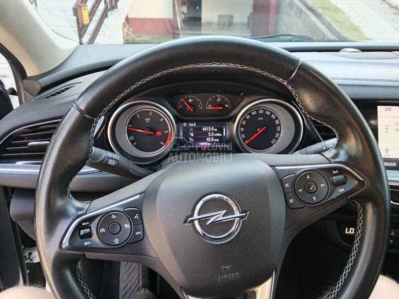 Opel Insignia 1.6 CDTI