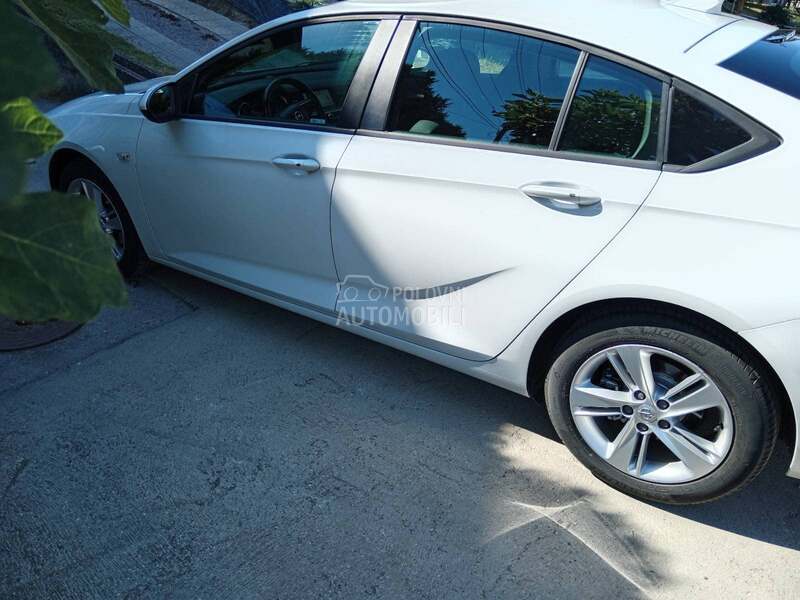 Opel Insignia 1.6 CDTI