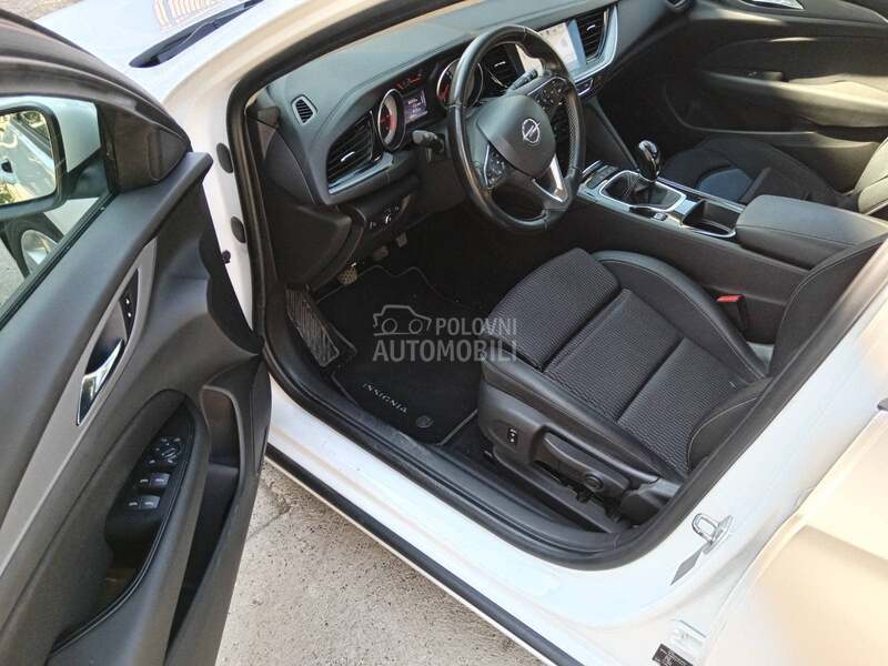 Opel Insignia 1.6 CDTI