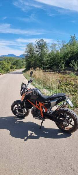 KTM duke A2 690