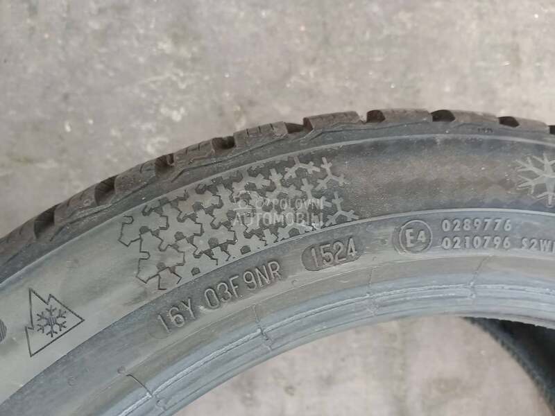 Continental 225/45 R17 Zimska