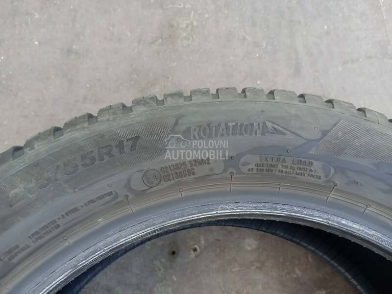 Bridgestone 215/55 R17 Zimska