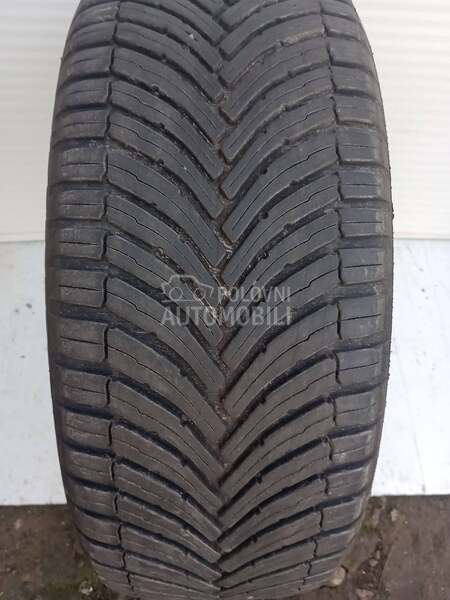 Bridgestone 215/55 R17 Zimska