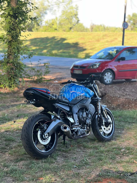 Yamaha FZ1