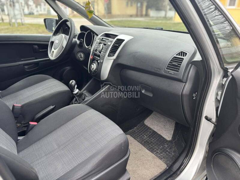 Kia Venga 1.4i