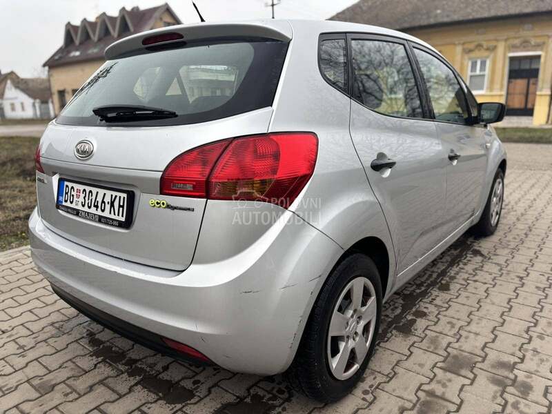 Kia Venga 1.4i