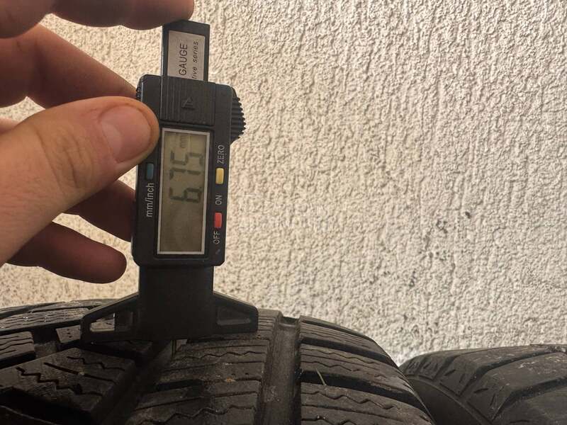 Ostalo 225/55 R17 Zimska