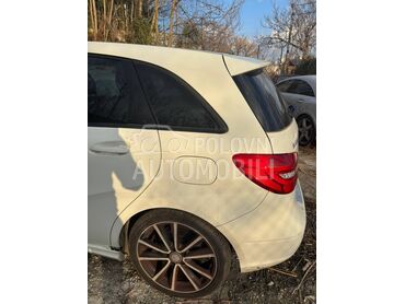 Polustranice w246 za Mercedes Benz B Klasa, B 150, B 160 ... od 2012. do 2018. god.