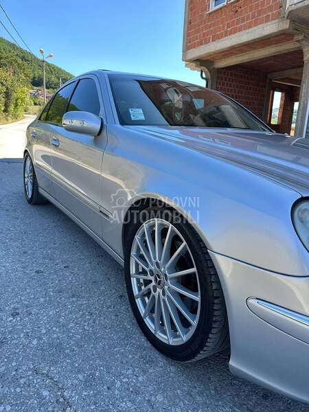 Mercedes Benz E 270 