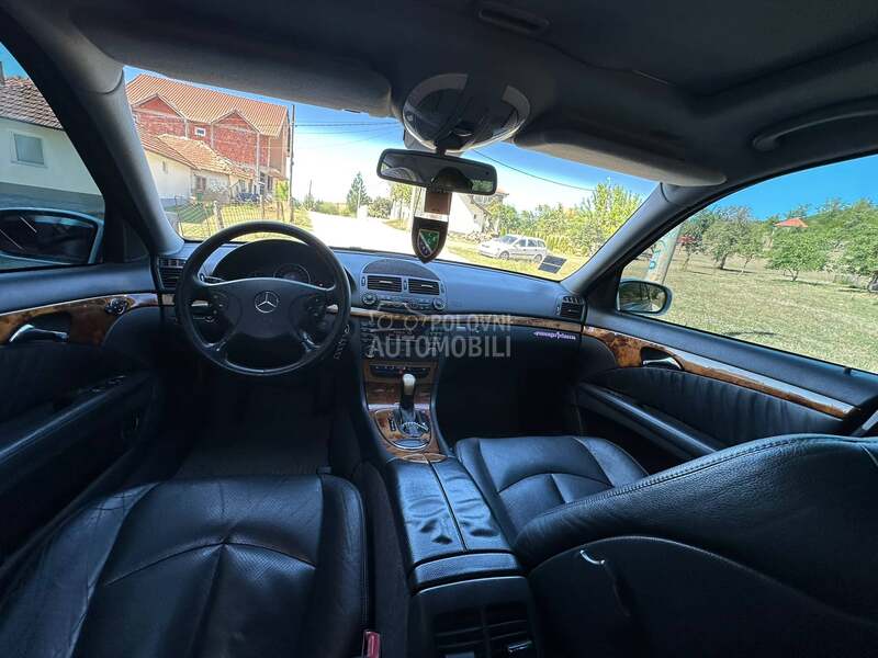 Mercedes Benz E 270 