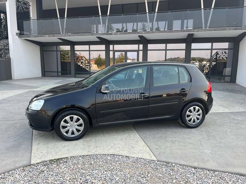Volkswagen Golf 5 1.6