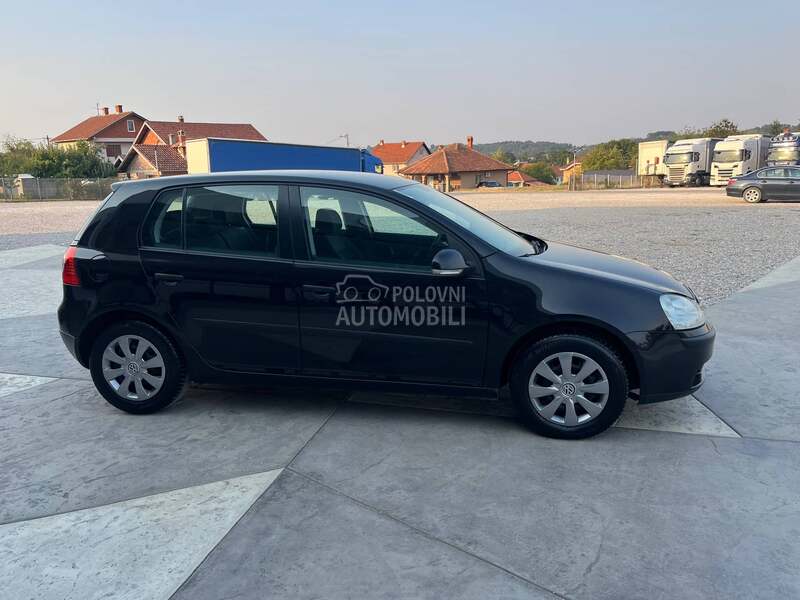 Volkswagen Golf 5 1.6