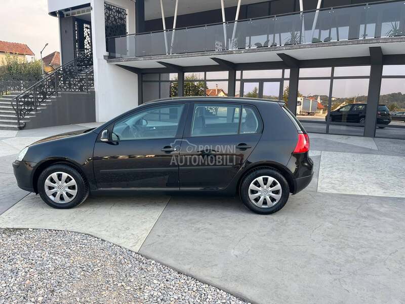 Volkswagen Golf 5 1.6