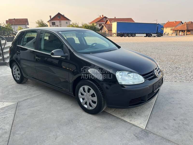 Volkswagen Golf 5 1.6