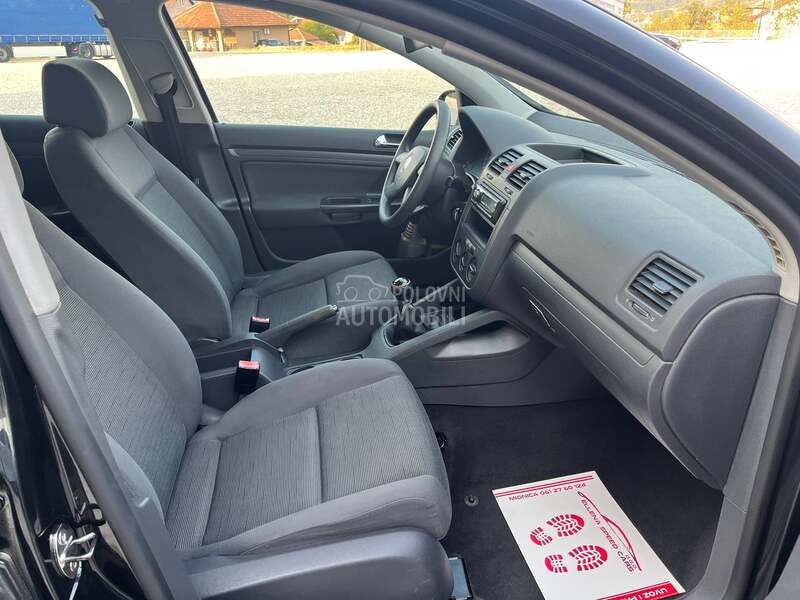 Volkswagen Golf 5 1.6