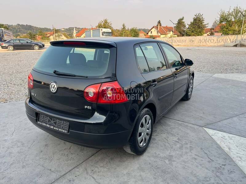 Volkswagen Golf 5 1.6