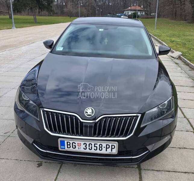 Škoda Superb 