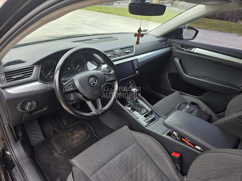 Škoda Superb 