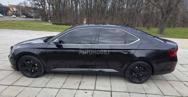 Škoda Superb 
