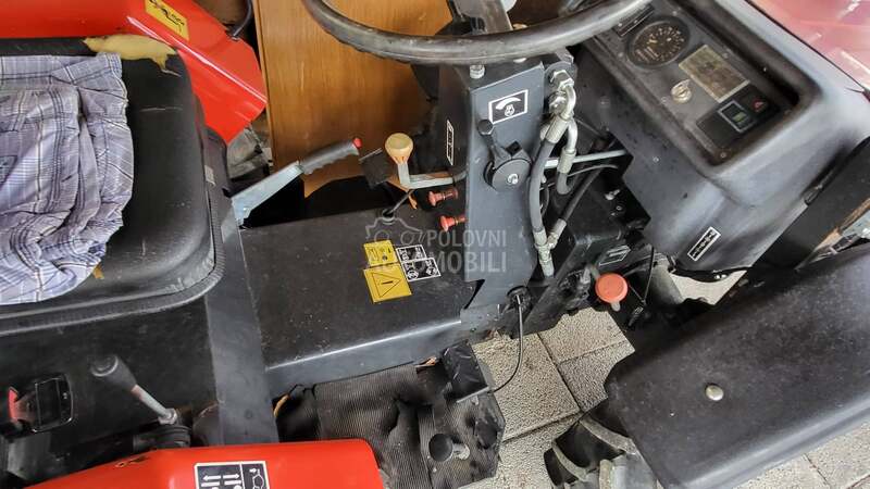 Antonio Carraro Agt 830