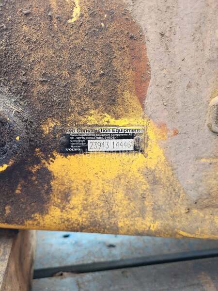 Zadnja osovina za Volvo L110E, L120E