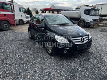 Mercedes Benz B 180 