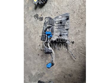 Ad blu rezervoar za Audi A4 od 2015. do 2020. god.