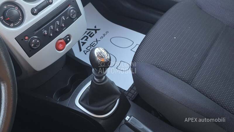 Renault Clio 1.5 DCI