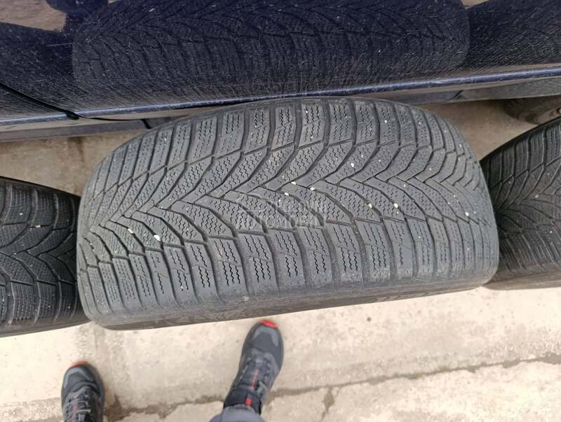 Nexen 235/55 R17 Zimska