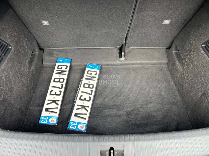 Renault Megane E-TECH/POKLON PUNJAČ