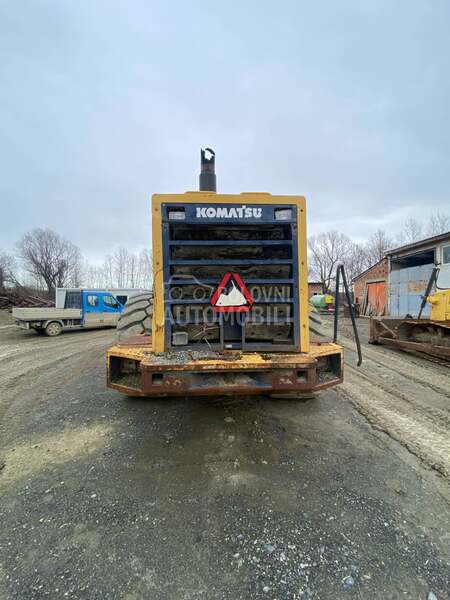 Komatsu WA 600