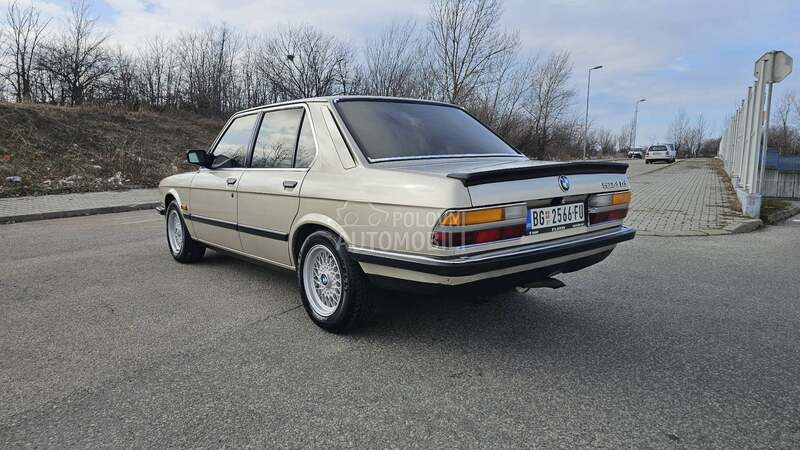 BMW 524 