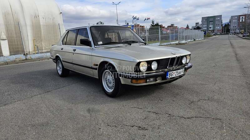BMW 524 