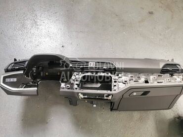 Instrument tabla sa Airbagom za Audi Q3 od 2019. do 2024. god.