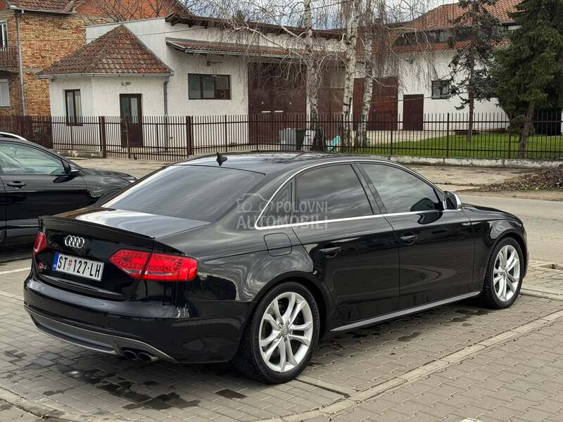 Audi S4 za kes popust
